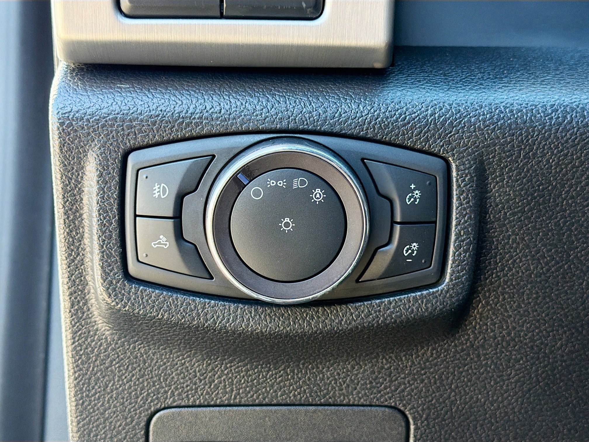 Used 2019 Ford F150 Platinum AWD/4WD image 33