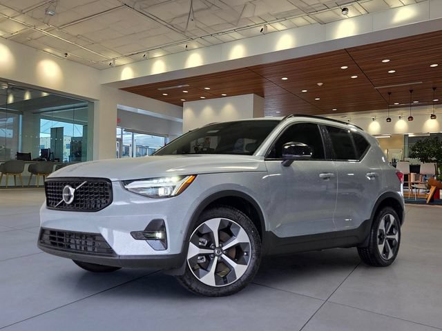 New 2026 Volvo XC40 B5 Plus w/ Protection Package Premier AWD/4WD image 3