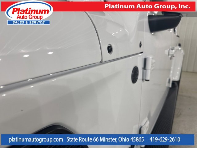 Used 2023 Jeep Gladiator Overland image 37