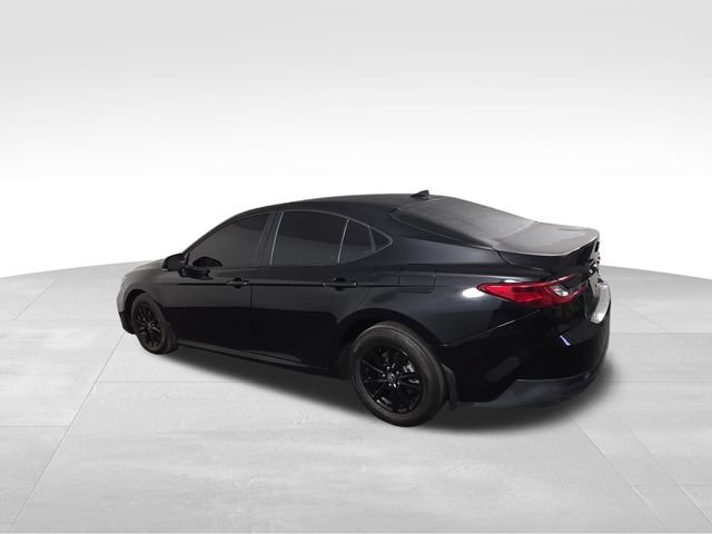 Used 2025 Toyota Camry LE FWD image 10