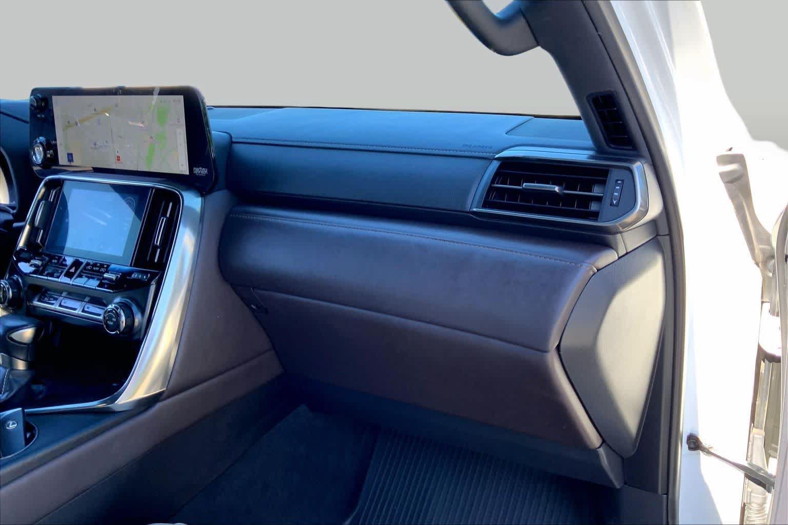 Used 2024 Lexus LX 600 4WD w/ Appearance Package image 19