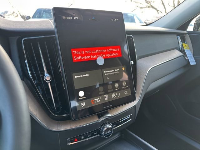 New 2026 Volvo XC60 B5 Plus w/ Protection Package Premier image 15