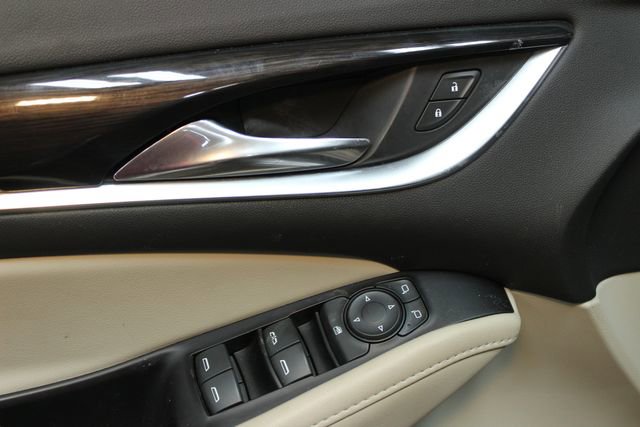 Used 2019 Buick Enclave Essence w/ Sun And Navigation Package image 19