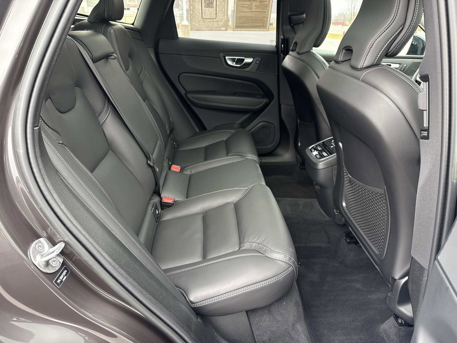 Used 2023 Volvo XC60 B5 Ultimate w/ Climate Package image 20