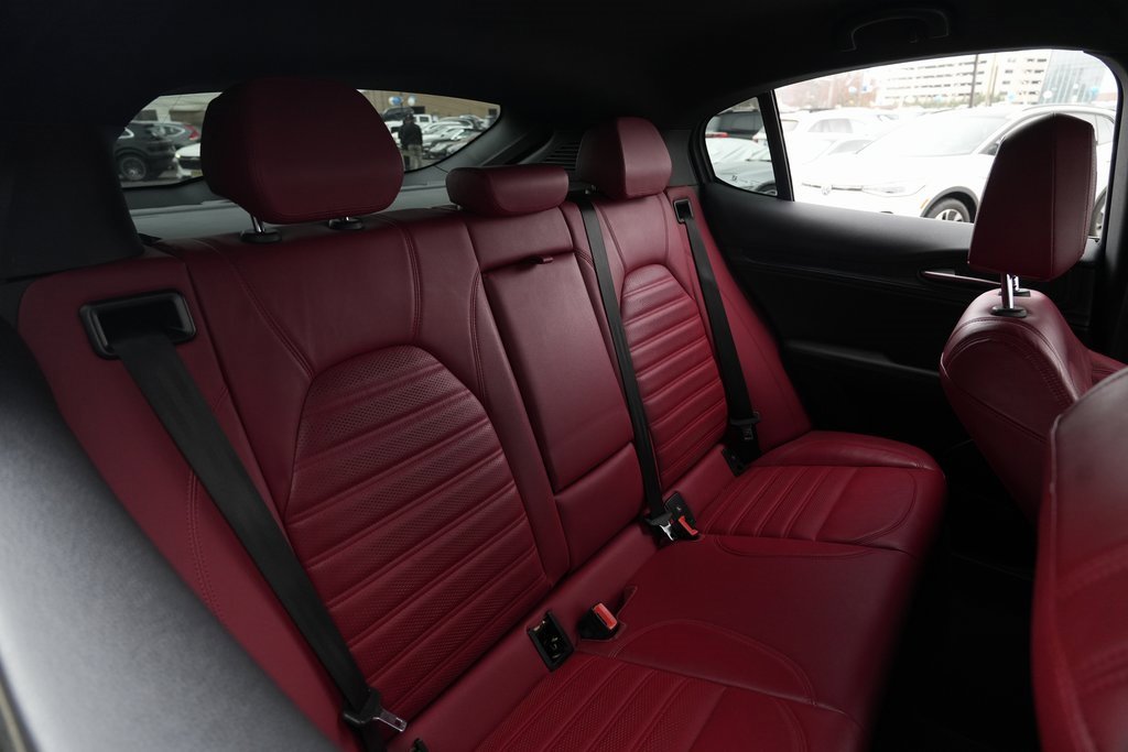 Used 2022 Alfa Romeo Stelvio Sprint image 25