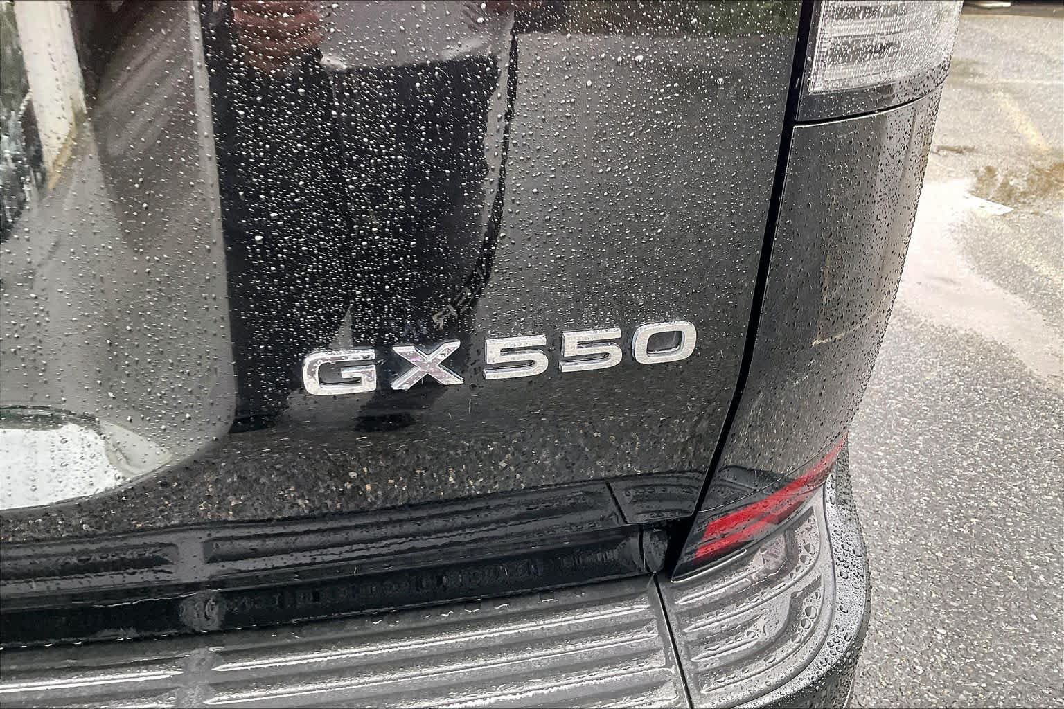 Used 2024 Lexus GX 550 w/ Accessory Package (Z1) AWD/4WD image 31