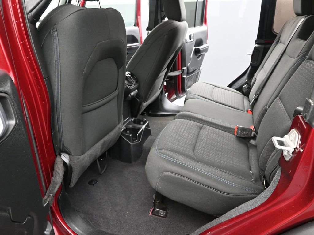 Used 2021 Jeep Wrangler Unlimited Islander image 17