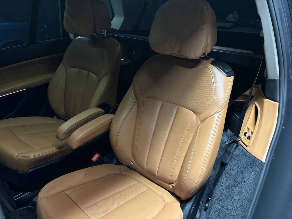 Used 2021 BMW X7 xDrive40i w/ Premium Package image 56