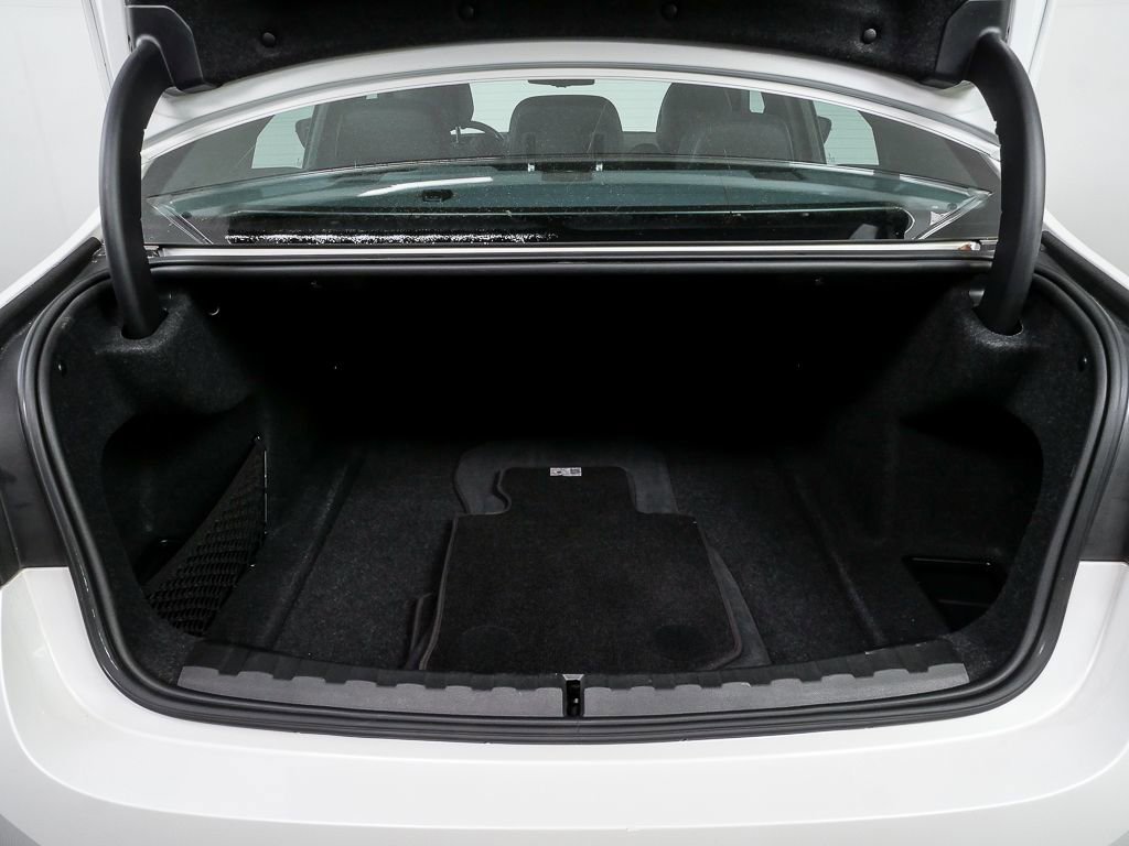 Used 2024 BMW 330i Sedan image 30