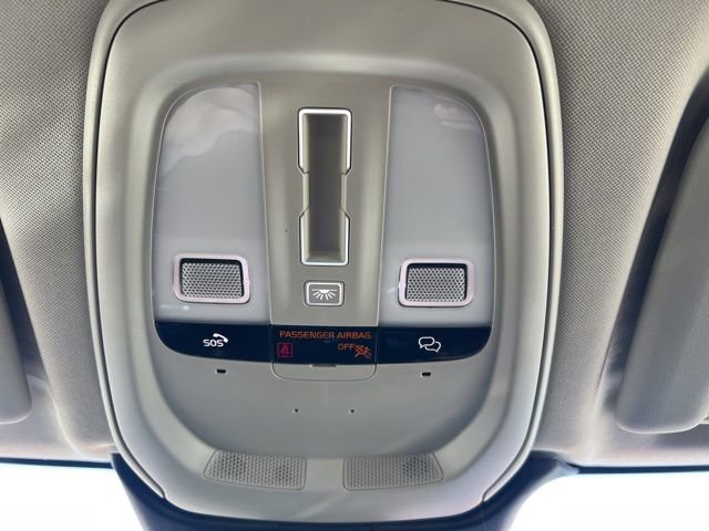 Certified 2023 Volvo XC60 B5 Ultimate w/ Climate Package image 38