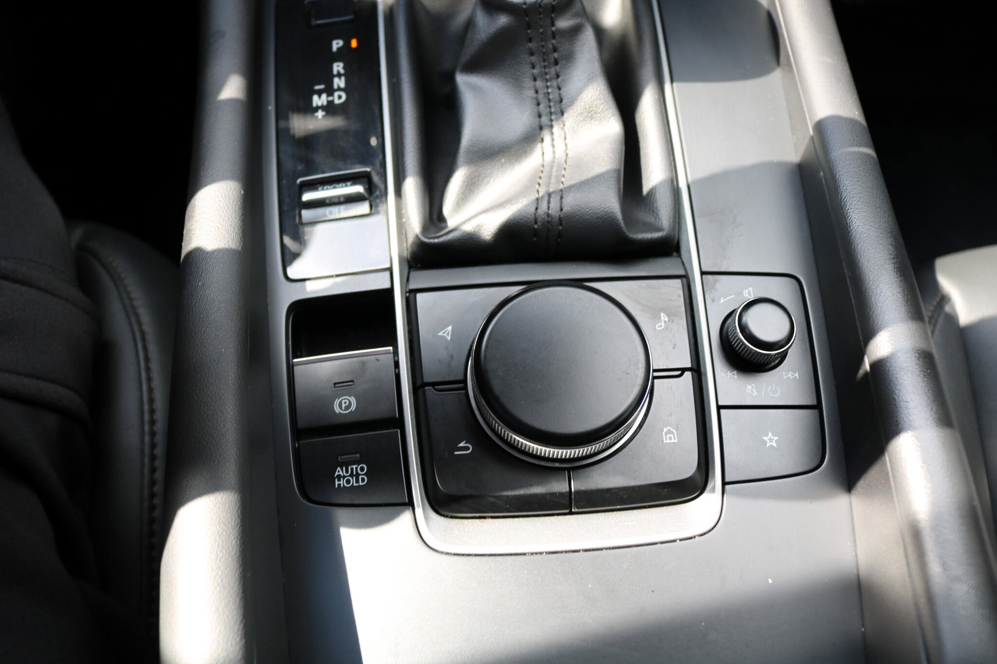 Used 2021 MAZDA MAZDA3 s image 23