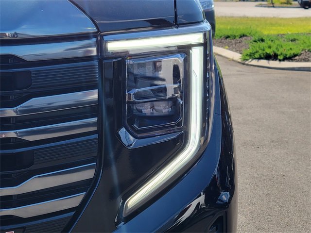 Used 2023 GMC Sierra 1500 AT4 w/ AT4 Premium Package image 9