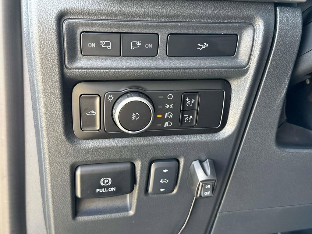 Used 2023 Ford F150 Lariat image 23