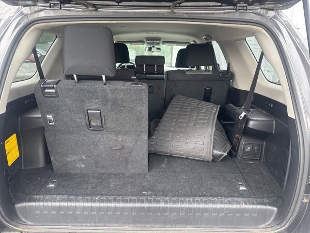 Used 2018 Toyota 4Runner SR5 AWD/4WD image 12