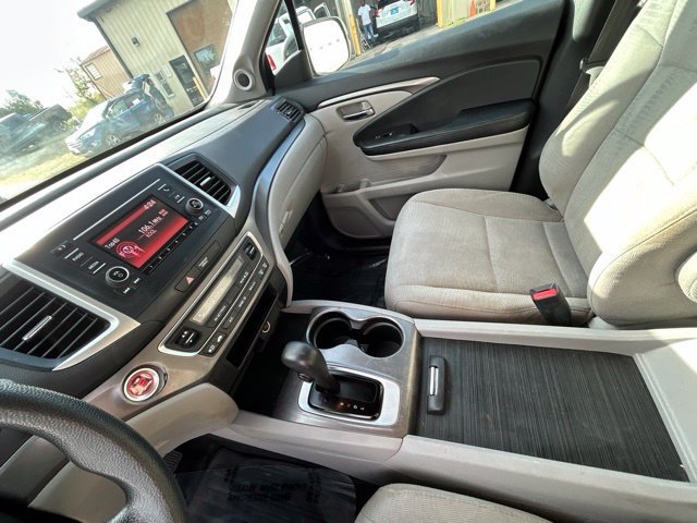 Used 2017 Honda Pilot LX image 24