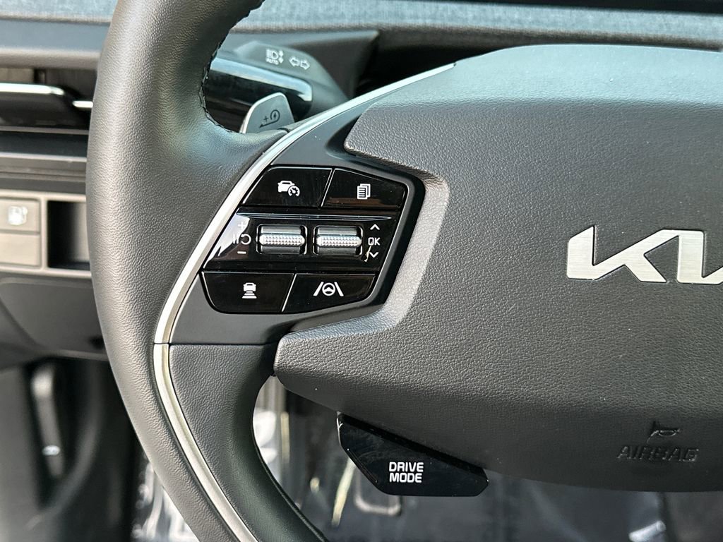 Certified 2024 Kia EV6 Light AWD/4WD image 26