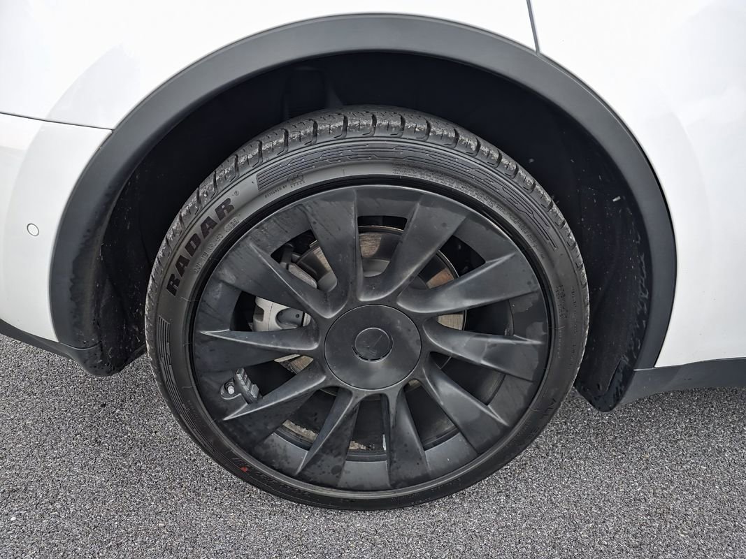 Used 2021 Tesla Model Y Long Range image 29