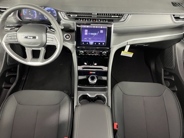 New 2025 Jeep Grand Cherokee Laredo w/ Luxury Tech Group I image 9