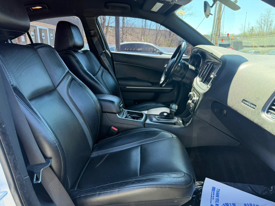Used 2019 Dodge Charger SXT w/ Leather Interior Group image 27
