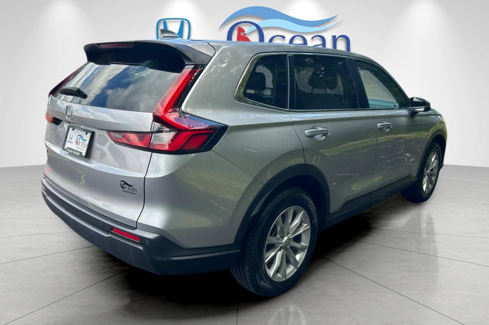 Used 2023 Honda CR-V EX-L image 3