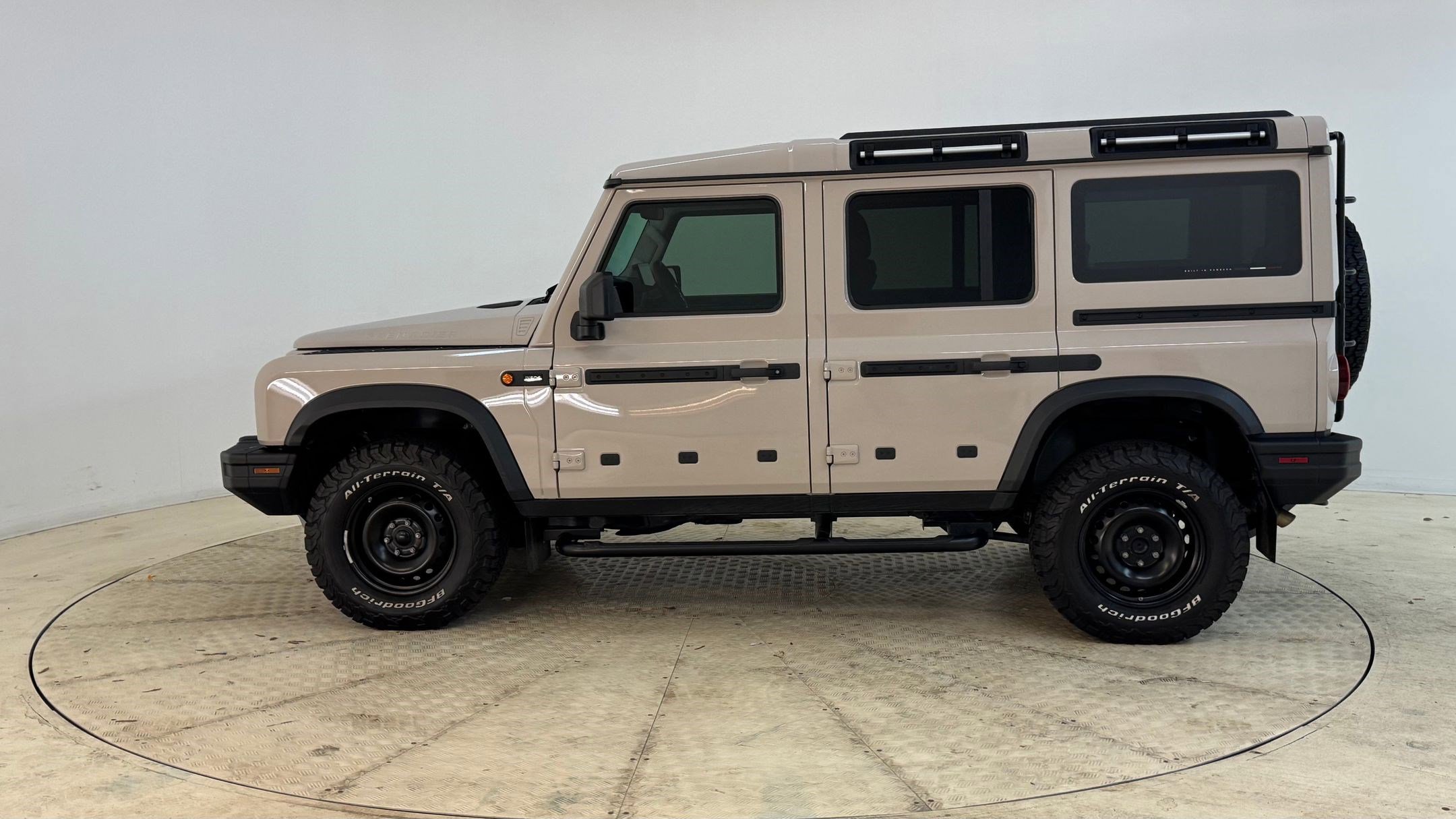 Used 2024 INEOS Grenadier Fieldmaster Edition image 2