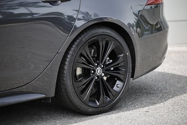 New 2024 Jaguar XF R-Dynamic SE AWD/4WD image 6