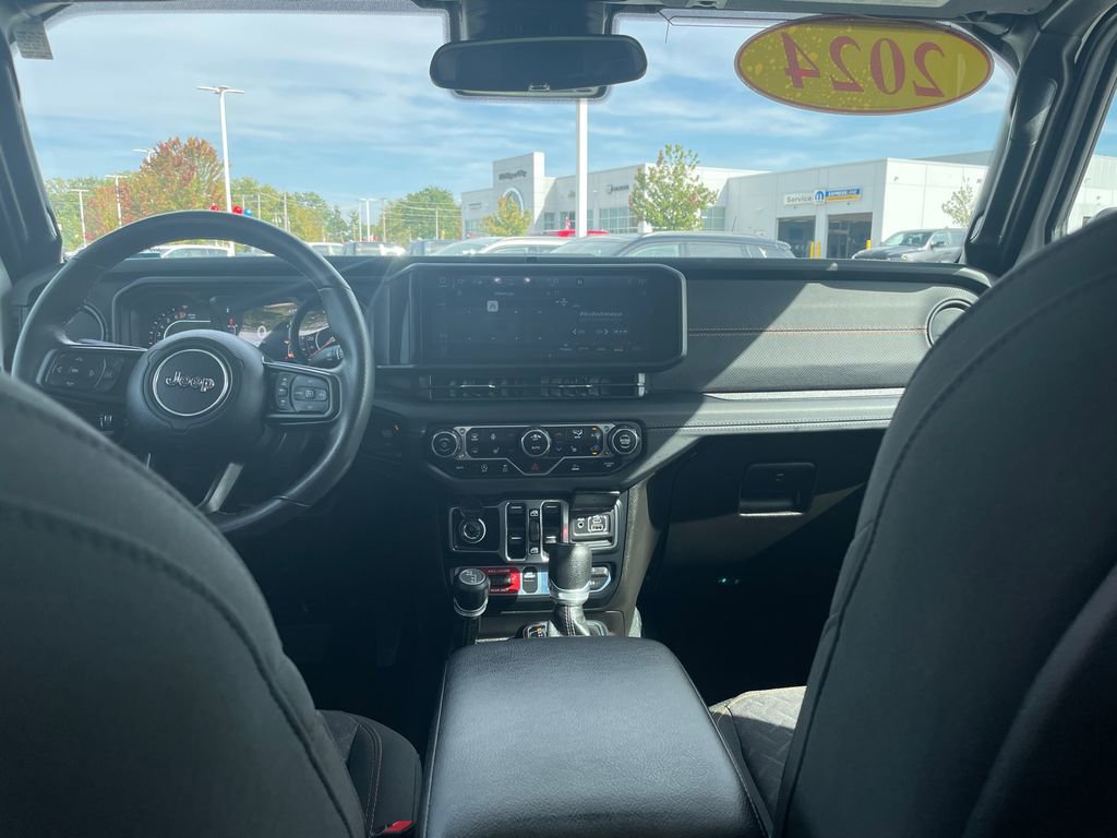 Used 2024 Jeep Gladiator Mojave w/ Convenience Group image 41