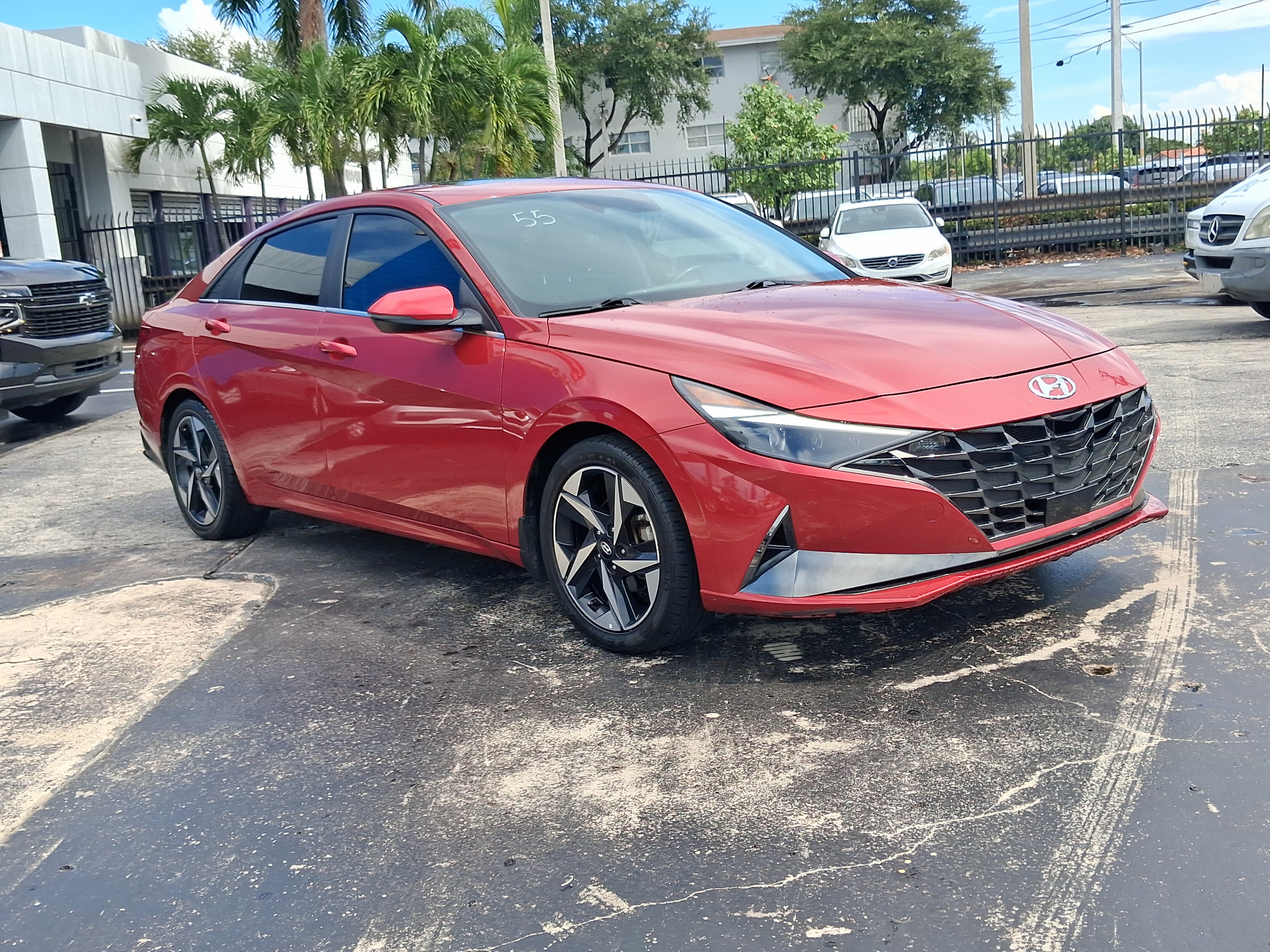 Used 2023 Hyundai Elantra Limited FWD image 4