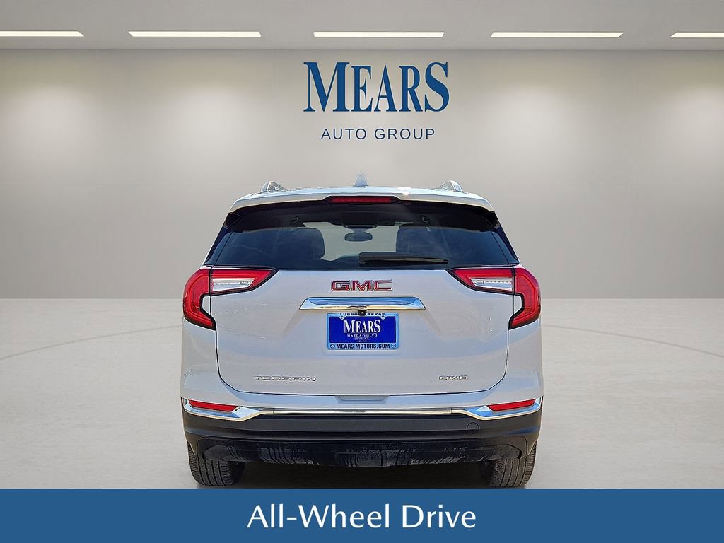 Used 2024 GMC Terrain SLT image 5