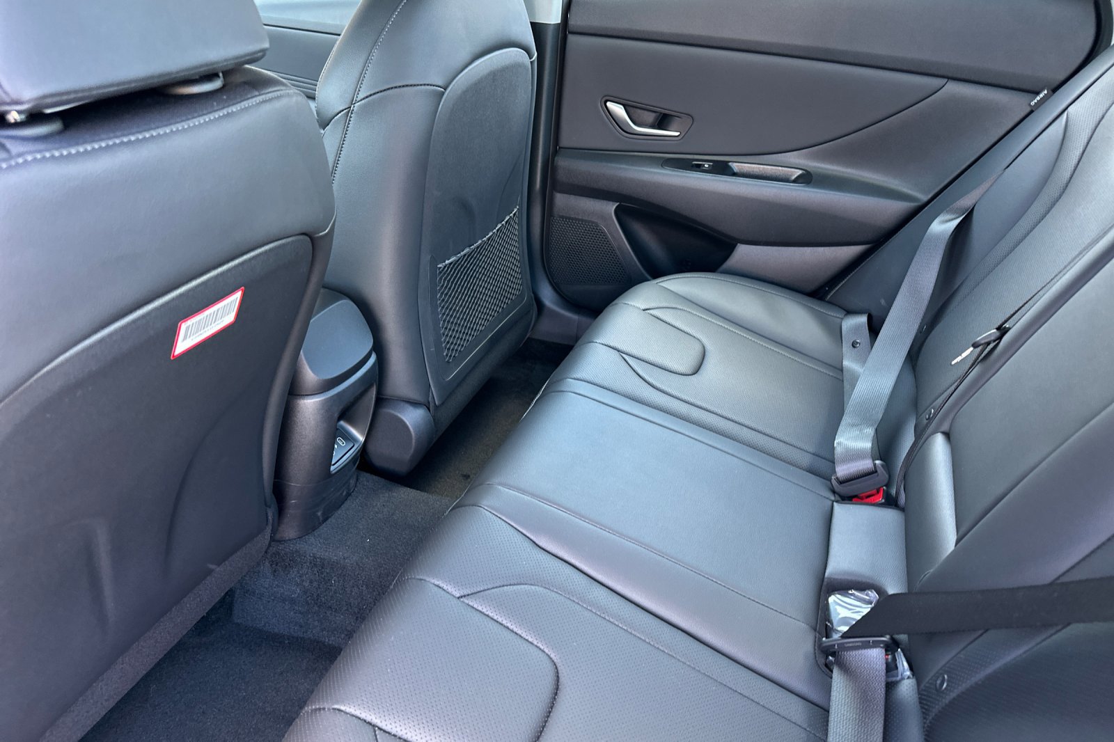New 2026 Hyundai Elantra Limited w/ Cargo Package FWD image 12