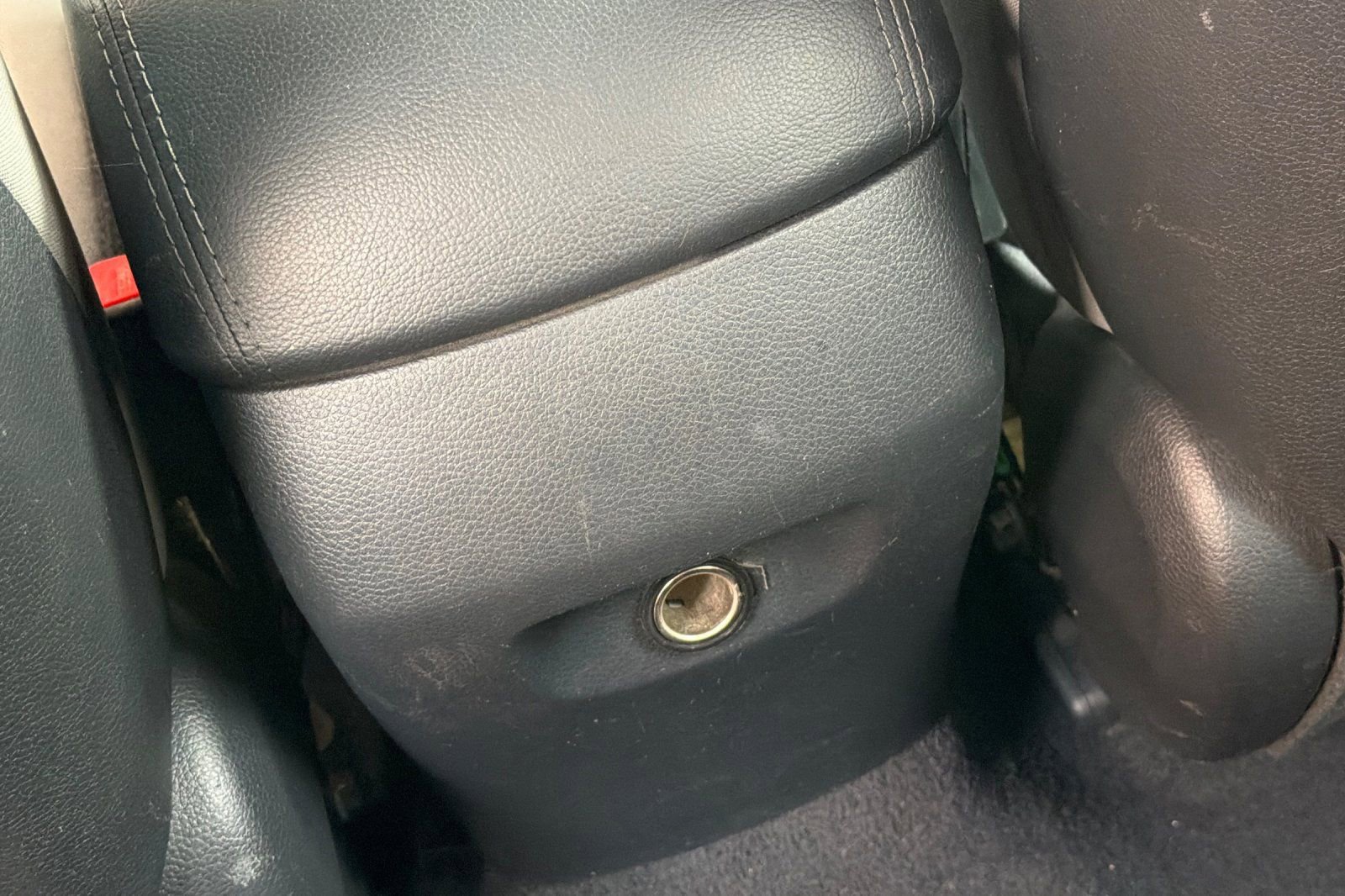 Used 2017 Hyundai Santa Fe SE image 17