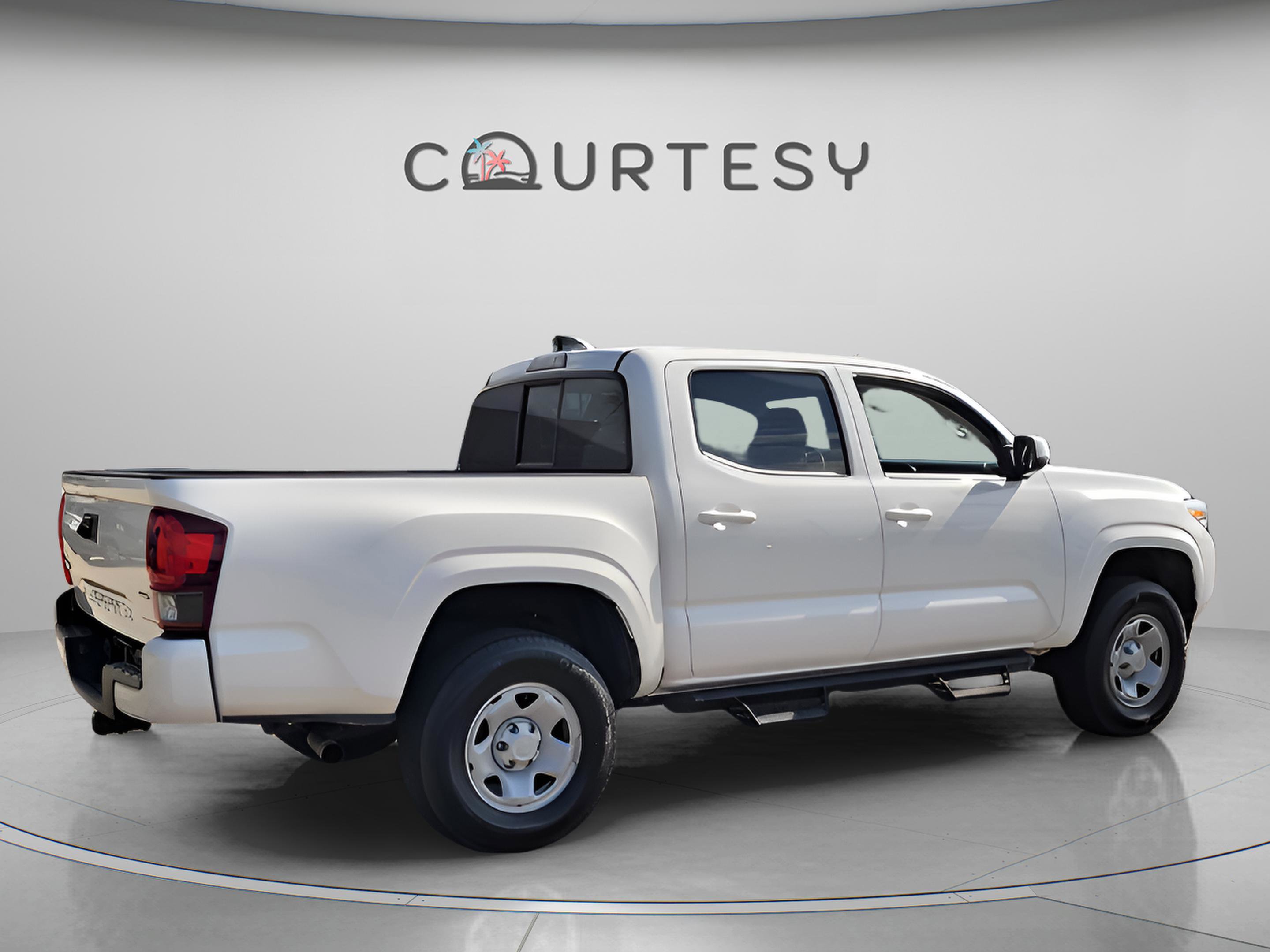 Used 2022 Toyota Tacoma SR image 6