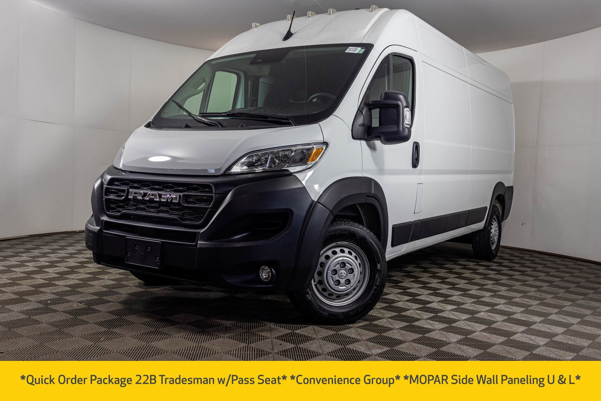 Used 2025 RAM ProMaster 2500 w/ Convenience Group FWD image 2