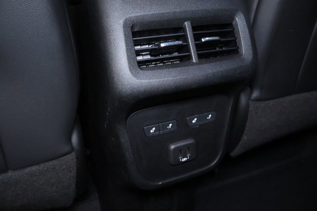 Used 2022 Chevrolet Equinox Premier AWD/4WD image 17