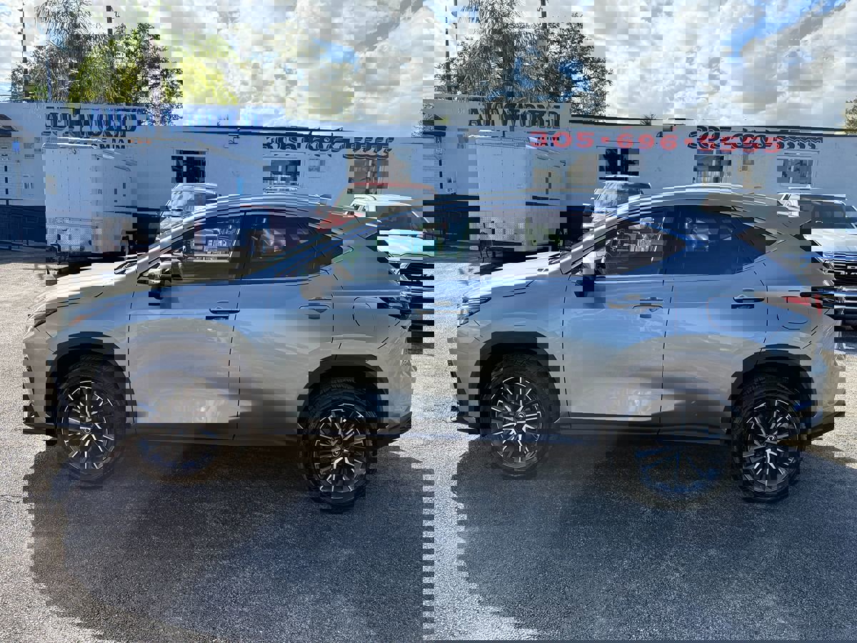 Used 2024 Lexus NX 350h AWD w/ Vision Package image 5