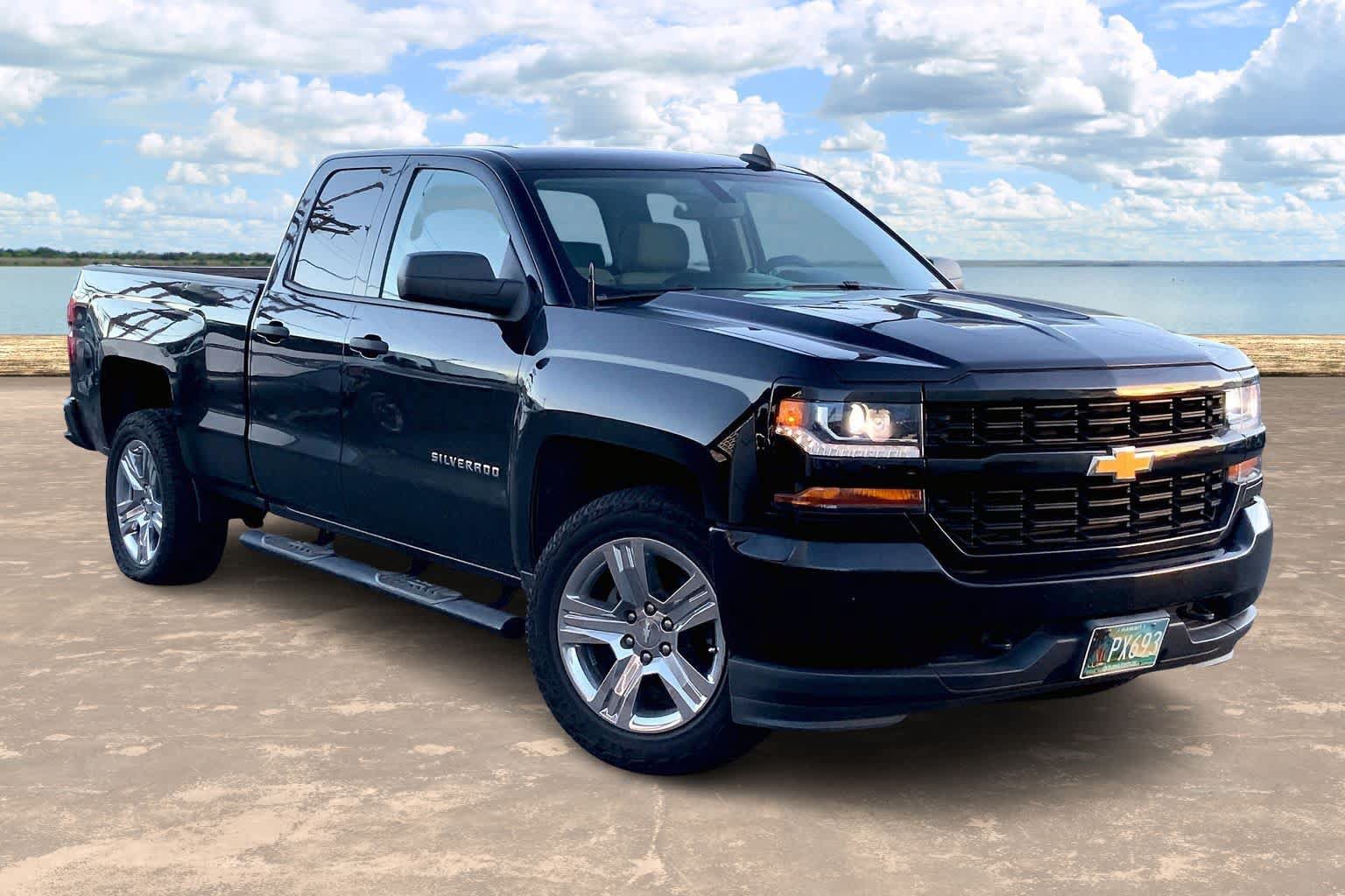 Used 2018 Chevrolet Silverado 1500 Custom w/ Custom Value Package RWD image 21