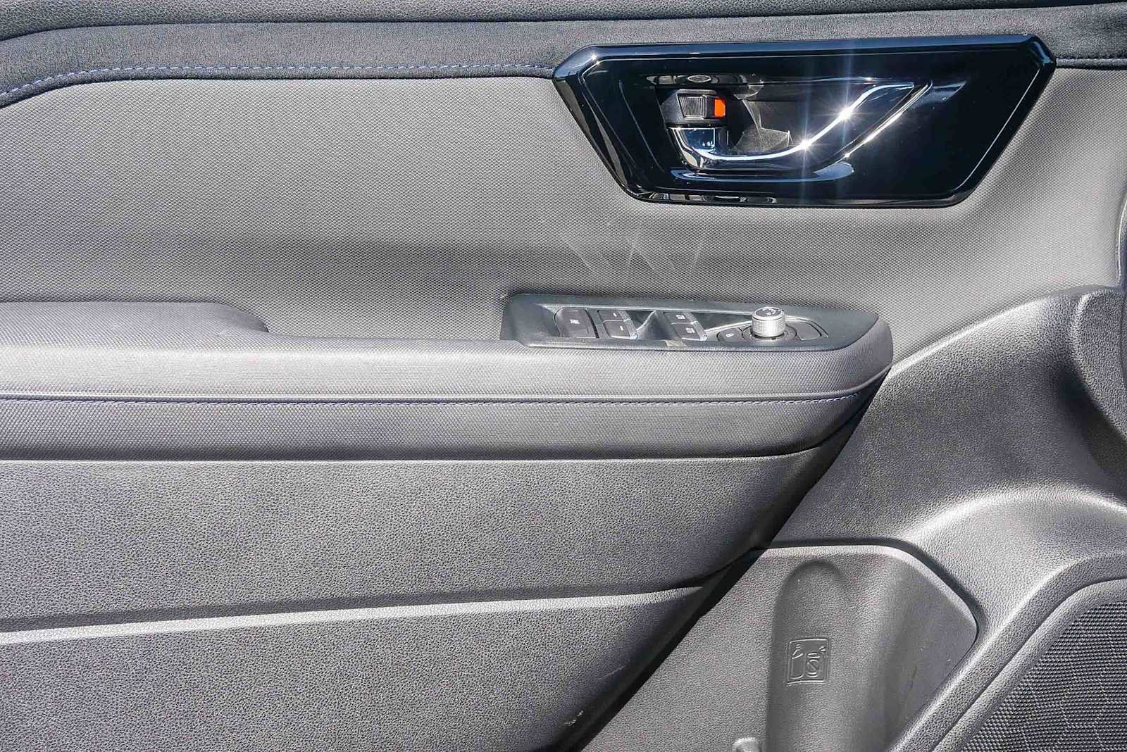 Certified 2025 Subaru Forester Limited image 14