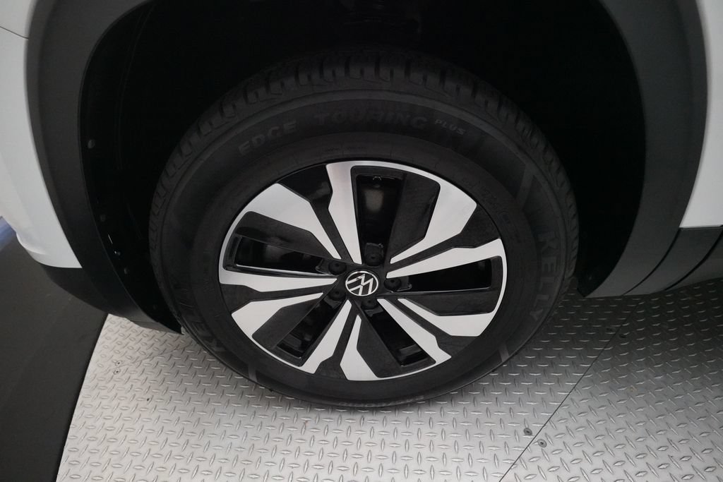 Used 2024 Volkswagen Atlas SE AWD/4WD image 26