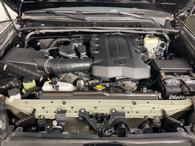 Used 2013 Toyota 4Runner SR5 image 9