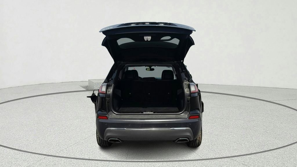 Used 2019 Jeep Cherokee Limited image 12