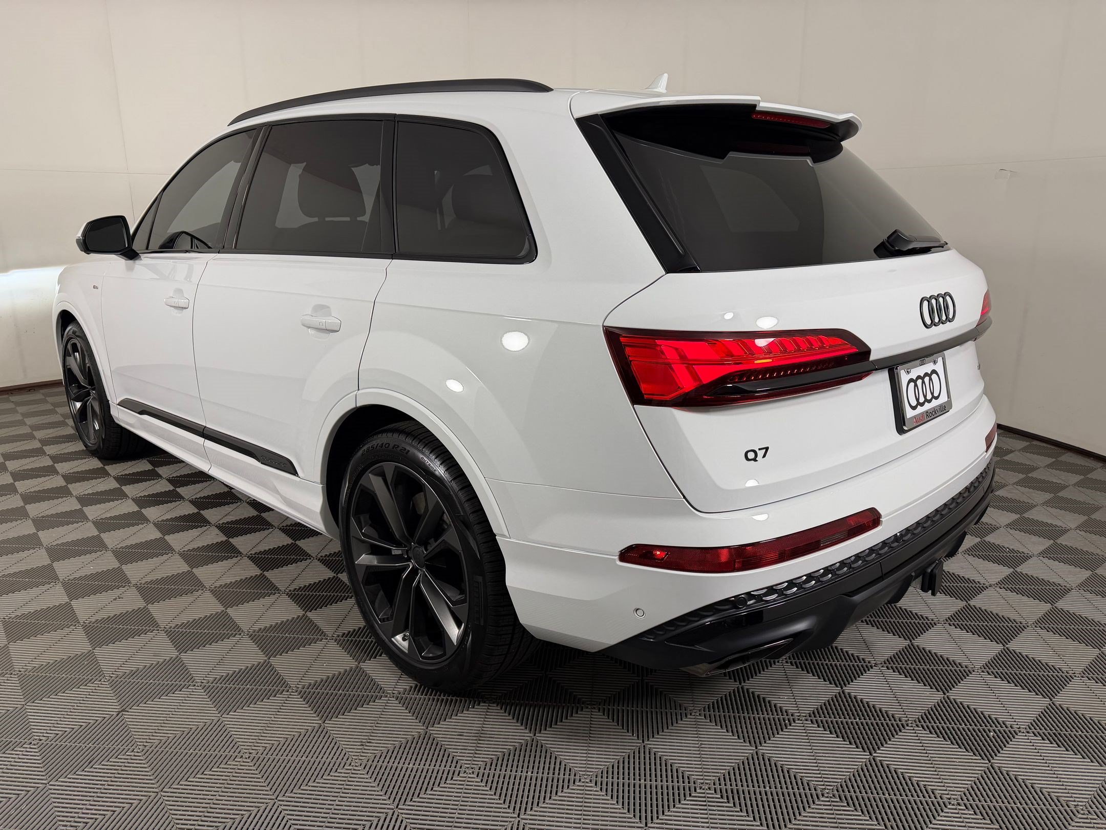 New 2026 Audi Q7 Premium Plus AWD/4WD image 3
