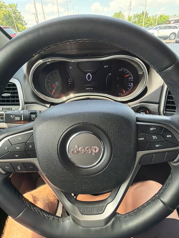 Used 2018 Jeep Grand Cherokee Limited AWD/4WD image 20
