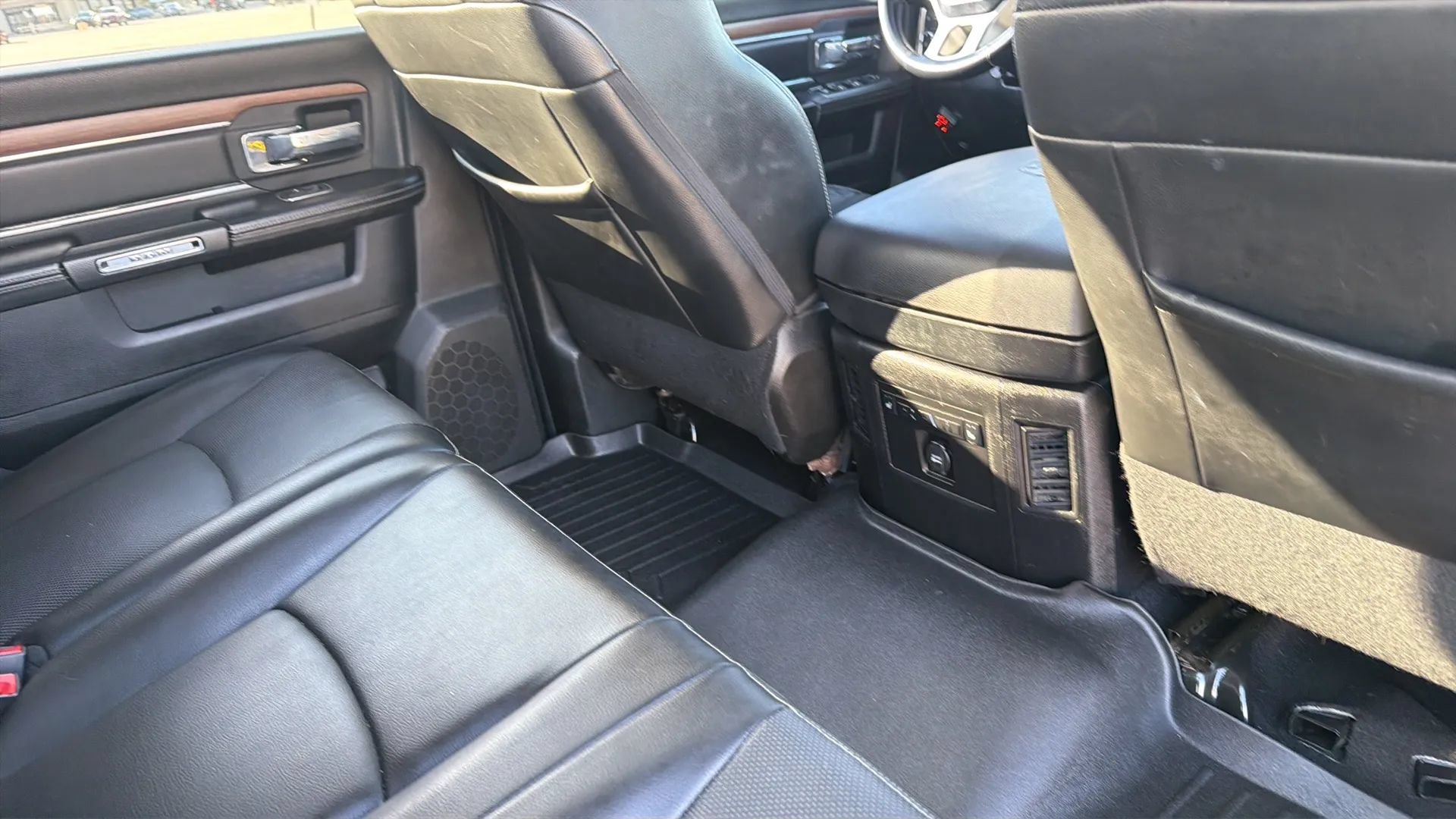 Used 2013 RAM 3500 Laramie AWD/4WD image 68