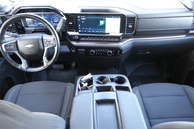 Used 2024 Chevrolet Silverado 2500 LT image 2