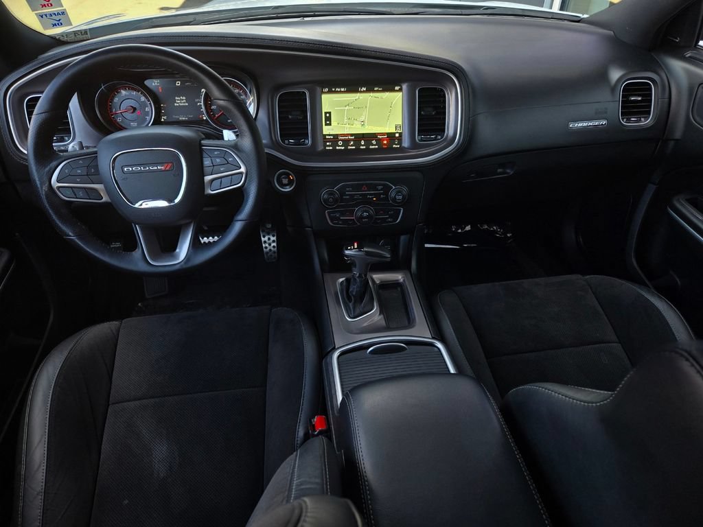 Used 2022 Dodge Charger R/T w/ Plus Group RWD image 18
