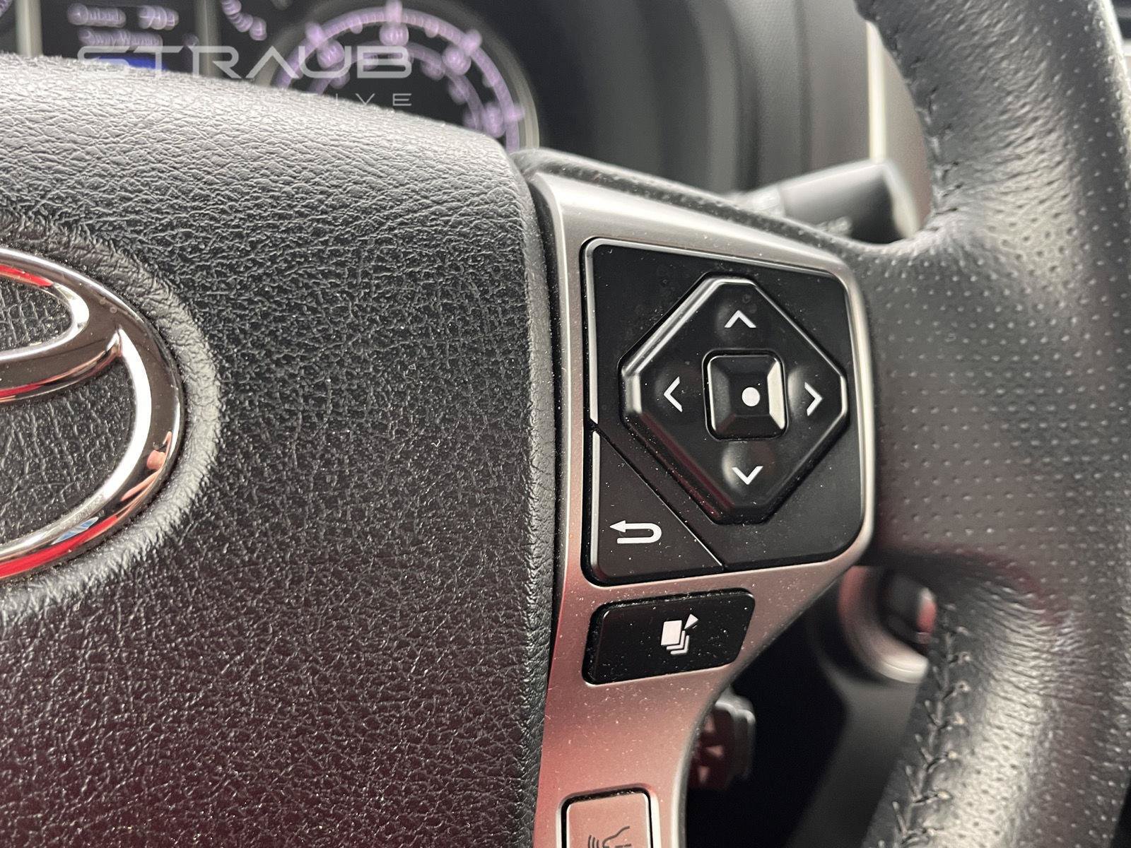 Used 2022 Toyota 4Runner Limited AWD/4WD image 22