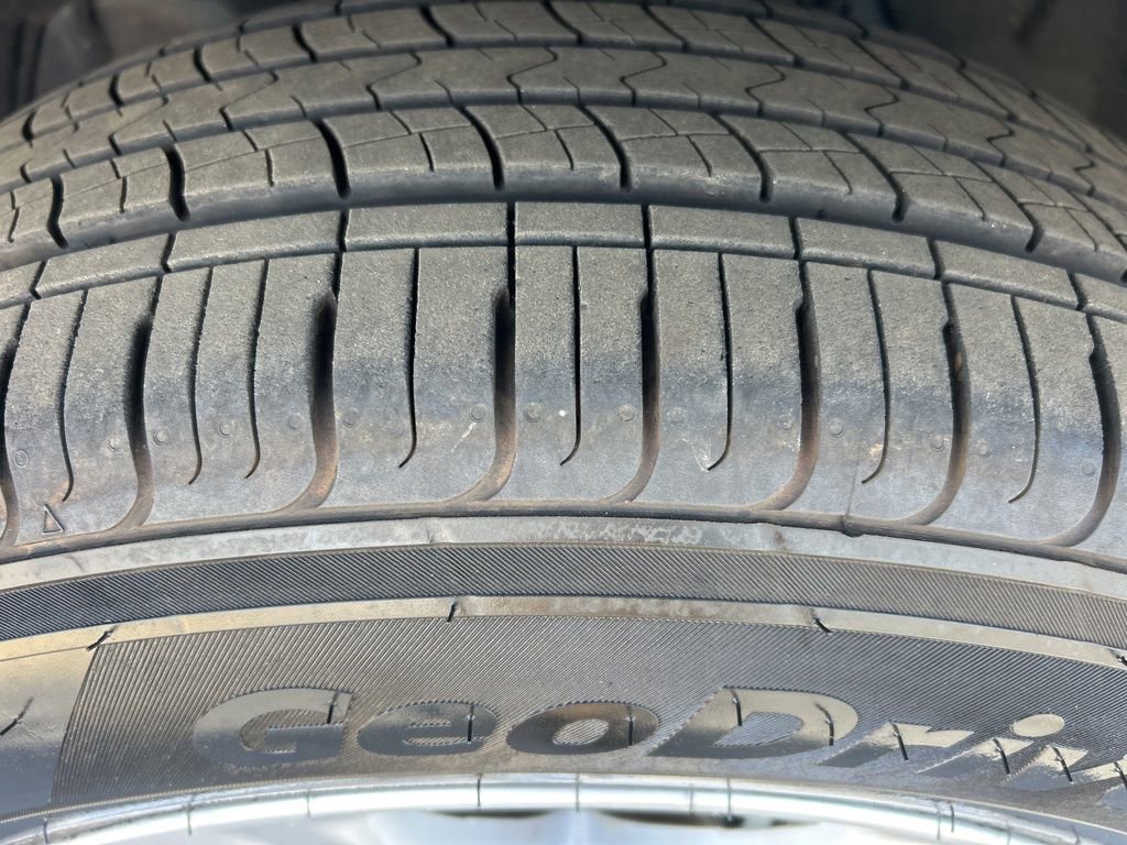 Used 2023 Toyota Highlander L image 24