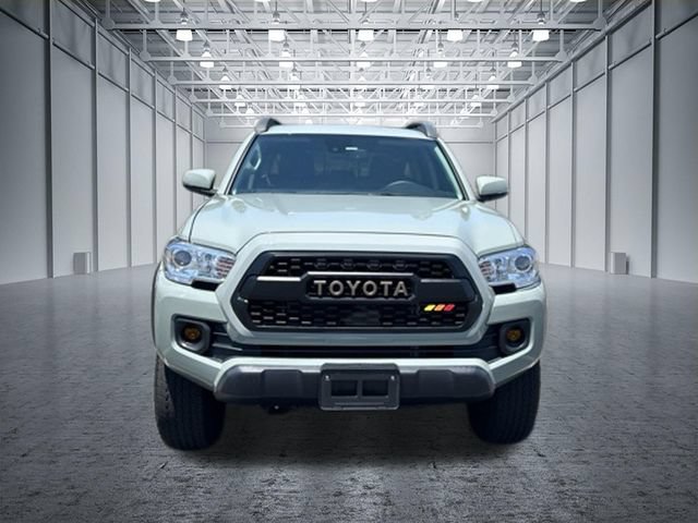 Used 2022 Toyota Tacoma SR5 w/ Trail Edition AWD/4WD image 9