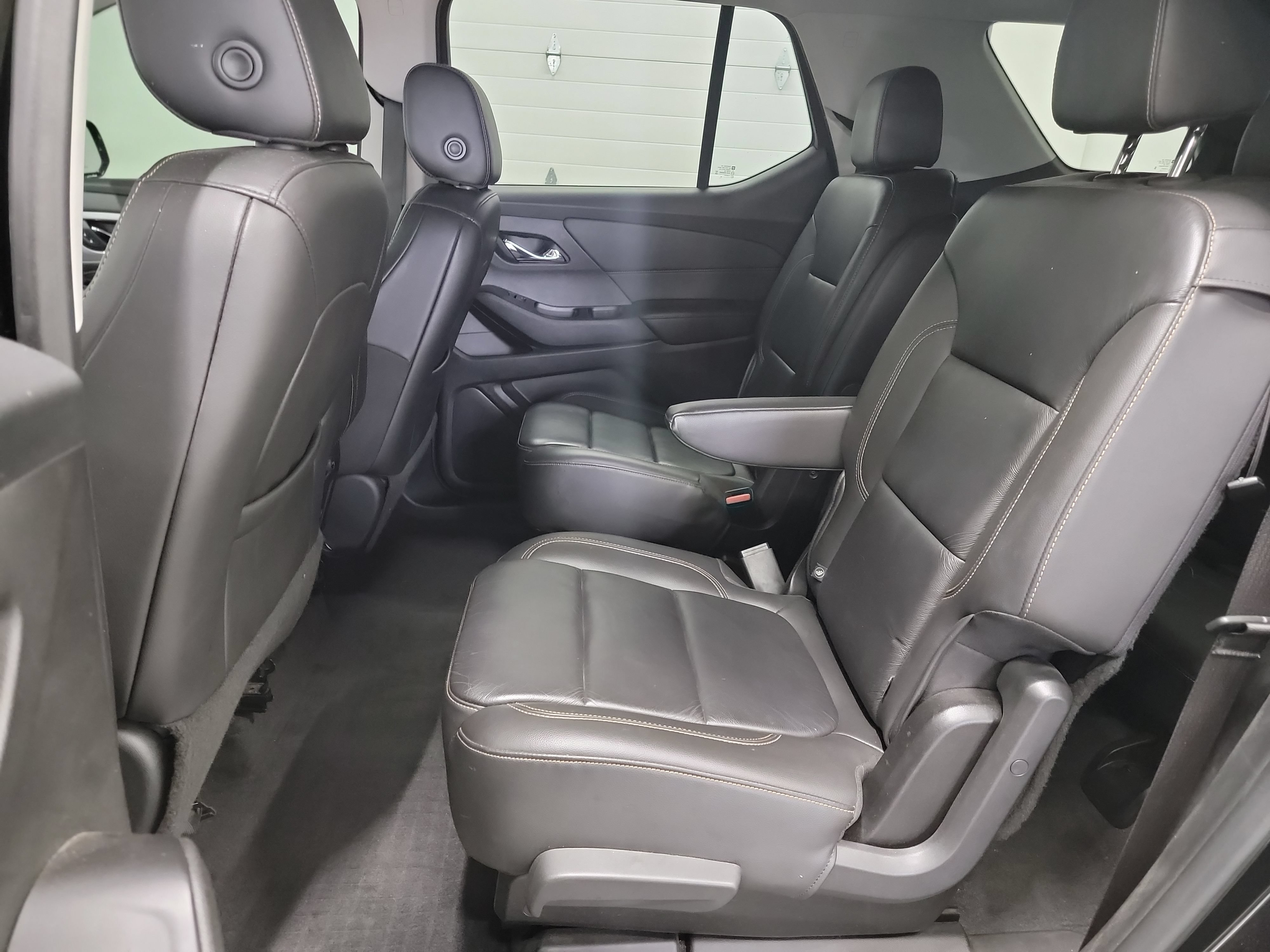 Used 2020 Chevrolet Traverse RS FWD image 27