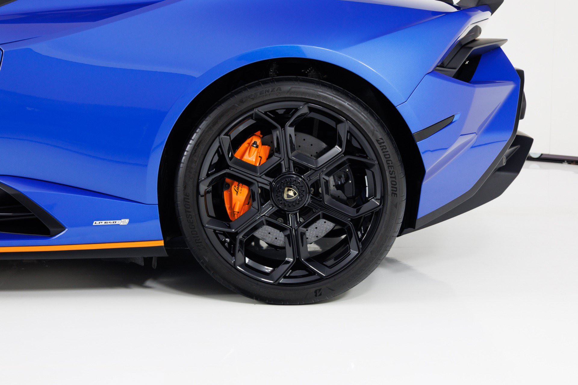 Used 2023 Lamborghini Huracan Tecnica RWD image 11